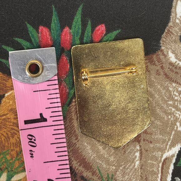 Usrey's Rock Bin North Highlands, California Lapidary & Silversmithing Pin - Picture 5 of 5